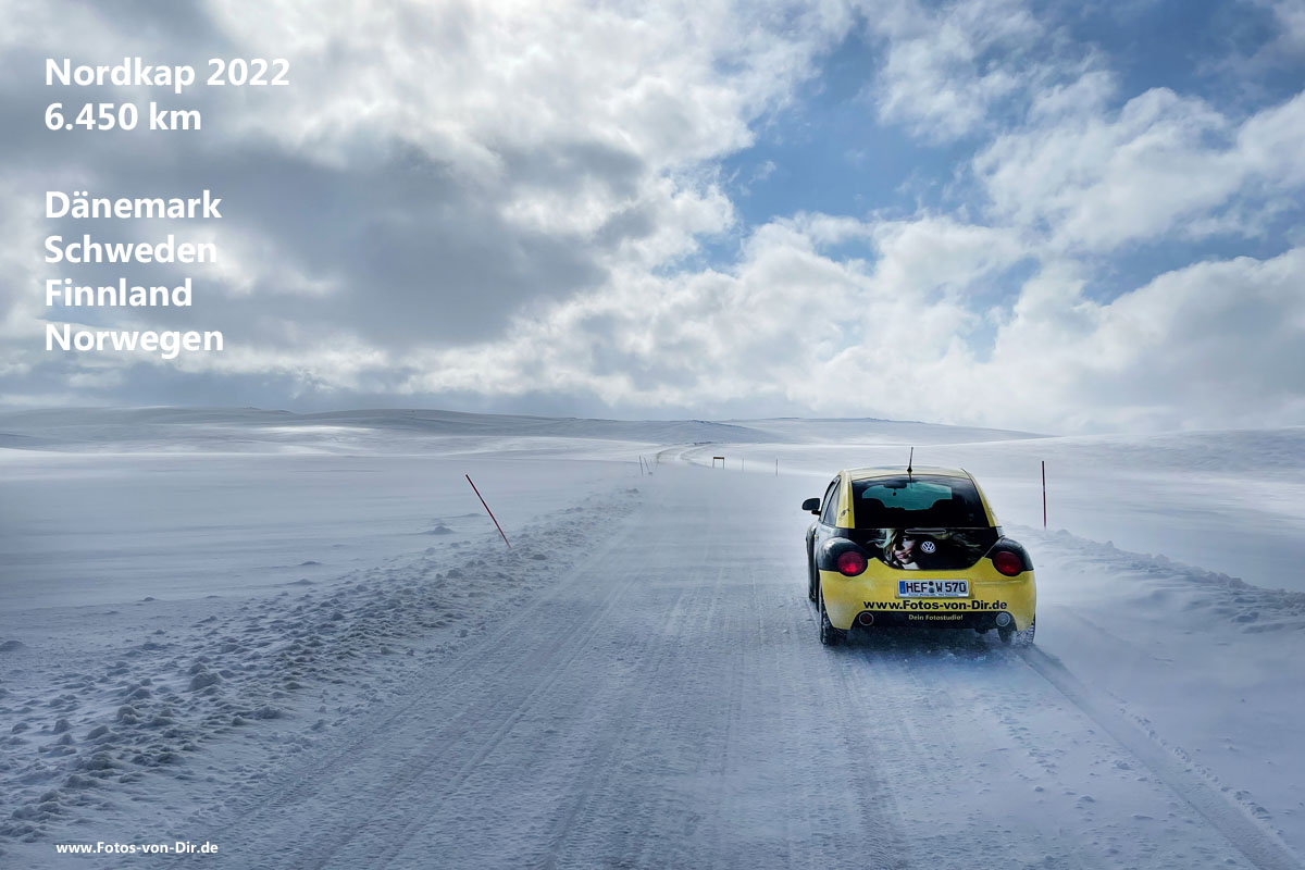 Beetle im Schnee vor Nordkap